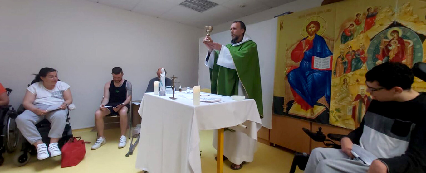 freres_saint_jean_slide_kerpape2 Aumônerie de Kerpape - frères de Saint-Jean à Lorient