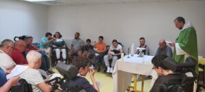 célébration de la messe au foyer RM