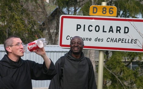 Frères de Saint-Jean, photo insolite