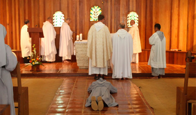 freres_saint_jean_profession0 Cebu : professions simples et prises d'habits des Frères de Saint-Jean