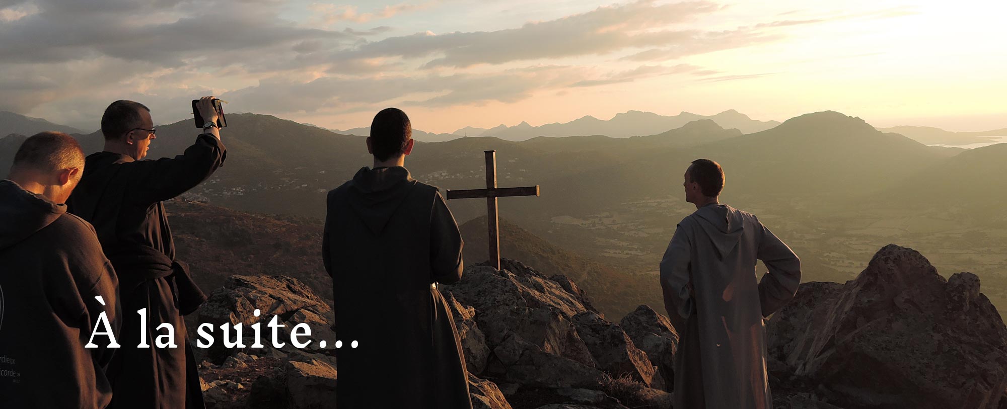 slider_freres-saint_jean_1 À la suite de l'apôtre Jean, vivre ensemble en amis du christ et témoigner de sa lumière et de son amour.