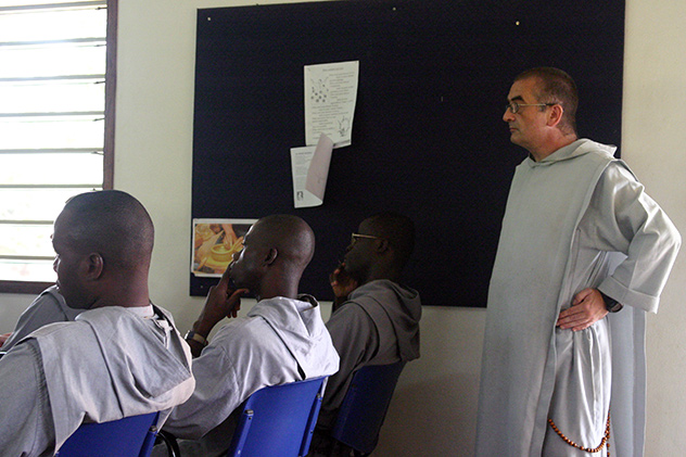 freres_saint_jean_fr_bernard2 Frère Bernard de Lomé au Togo