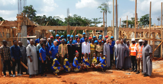 Travaux du campus de l'Institut Saint-Jean à Yaoundé