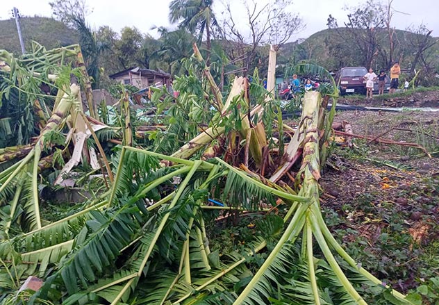 freres_saint_jean_supertyphon_cebu_2 Le prieuré de Cebu balayé par le supertyphon Rai