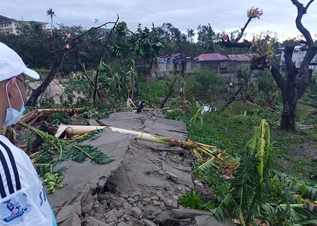 freres_saint_jean_supertyphon_cebu_8 Le prieuré de Cebu balayé par le supertyphon Rai