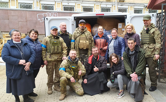 freres_saint_jean_paroisse_mission_charite_ukraine4 Frères de Saint-Jean en mission de charité pour l'Ukraine