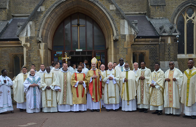 freres_saint_jean_ordinations_yakob3 Ordination diaconale de frère Yakob à Londres - Frères de Saint-Jean