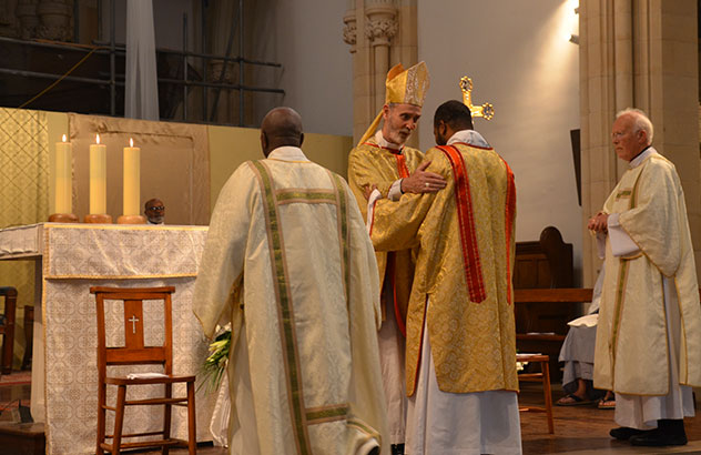 freres_saint_jean_ordinations_yakob7 Ordination diaconale de frère Yakob à Londres - Frères de Saint-Jean