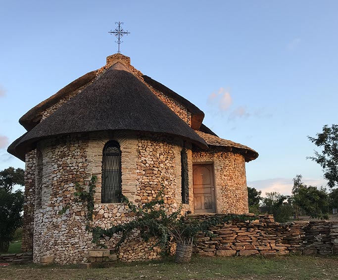 Frères de Saint-Jean - Lumen Valley Togo : chapelle