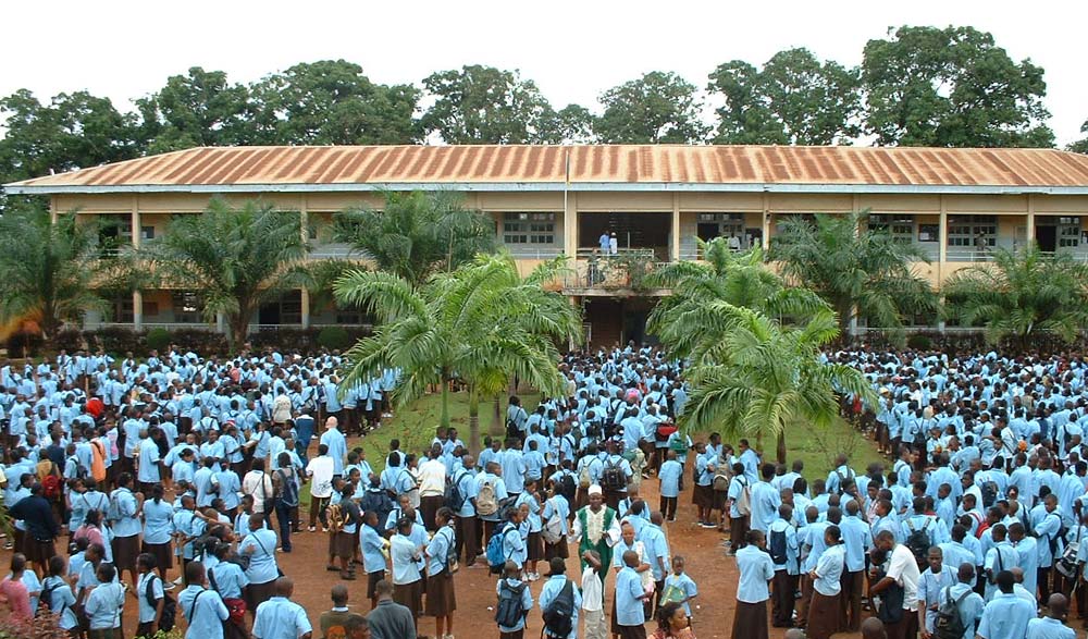 freres_saint_jean_isj_yaounde L'Institut Saint-Jean à Yaoundé au Cameroun